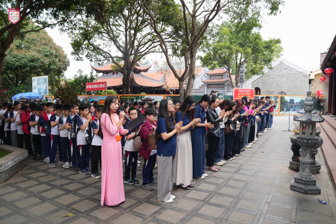 BÀI HỌC LỊCH SỬ GIỮA KHÔNG GIAN VĂN HÓA TRUYỀN THỐNG ĐỀN ĐÔ