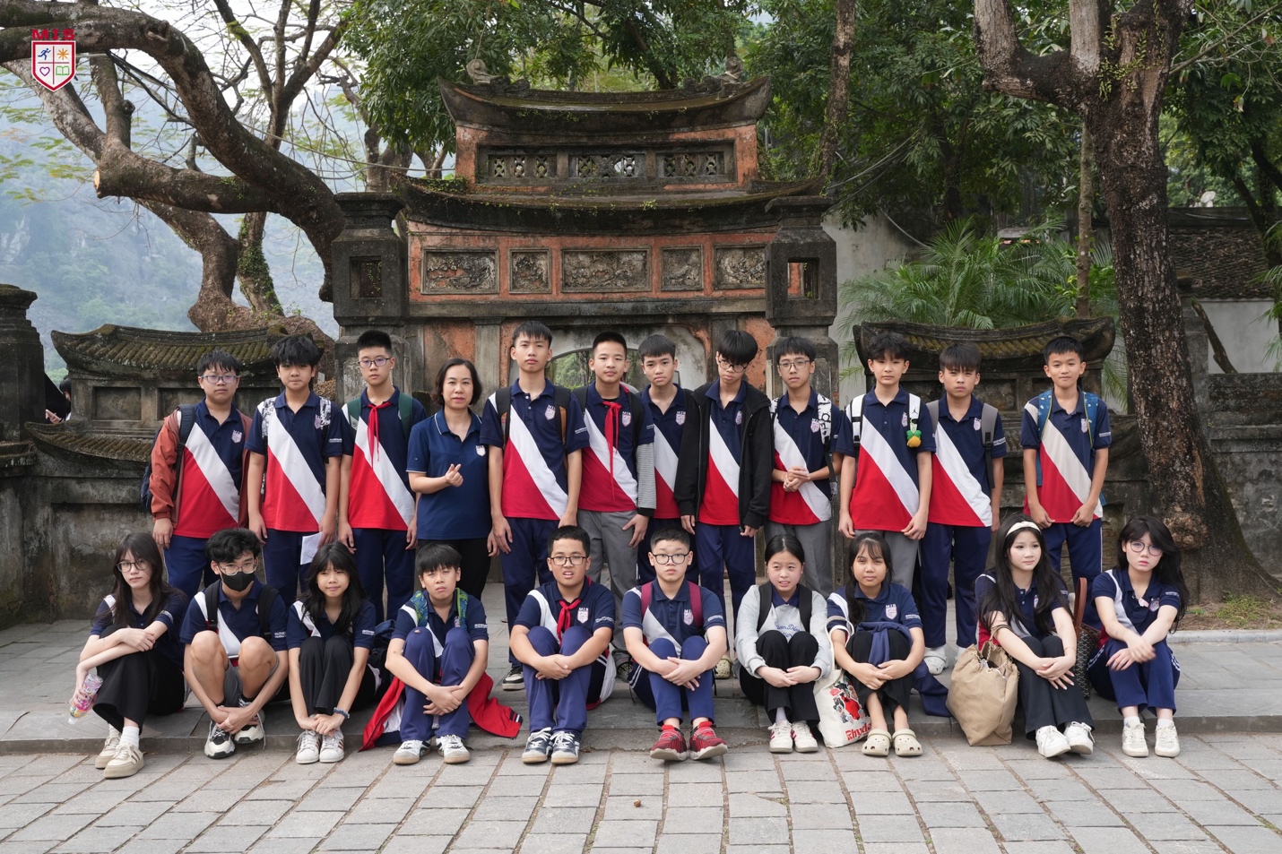 BÀI HỌC LỊCH SỬ SỐNG ĐỘNG GIỮA KHÔNG GIAN DI SẢN - CỐ ĐÔ HOA LƯ