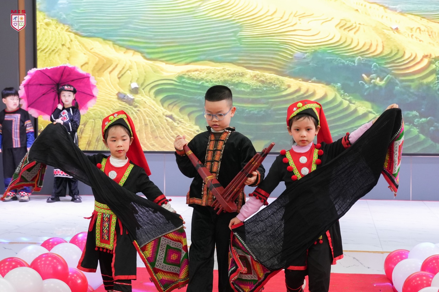 BÁO CÁO DỰ ÁN TRẢI NGHIỆM SÁNG TẠO CẤP TIỂU HỌC