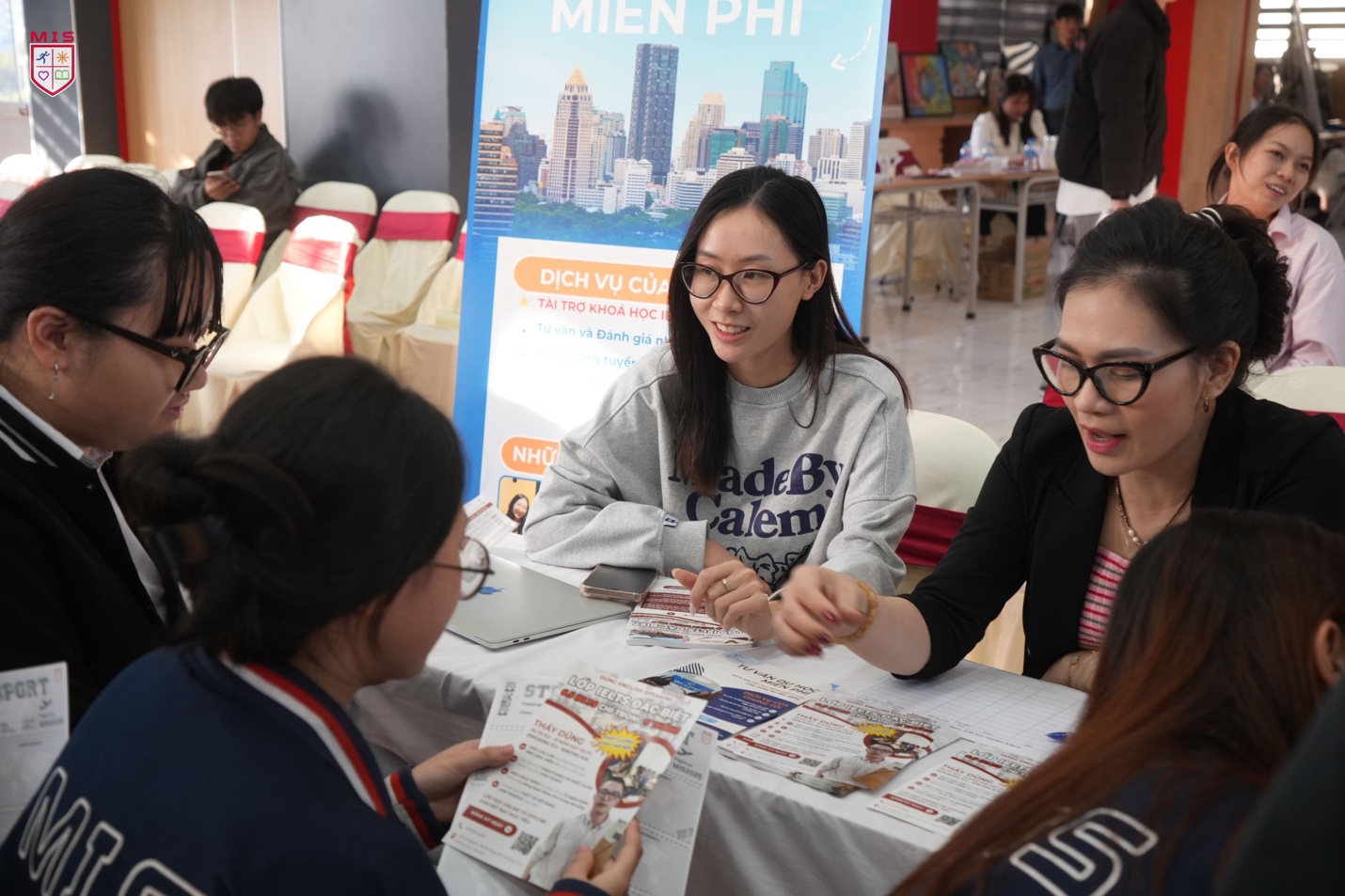 CHƯƠNG TRÌNH HƯỚNG NGHIỆP THỜI KỲ SỐ