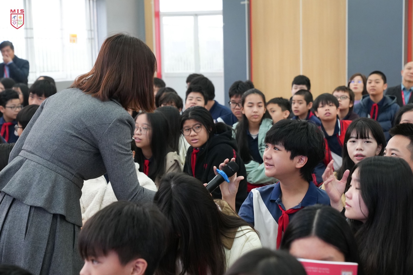 HIỂU BẢN THÂN ĐỂ HẠNH PHÚC