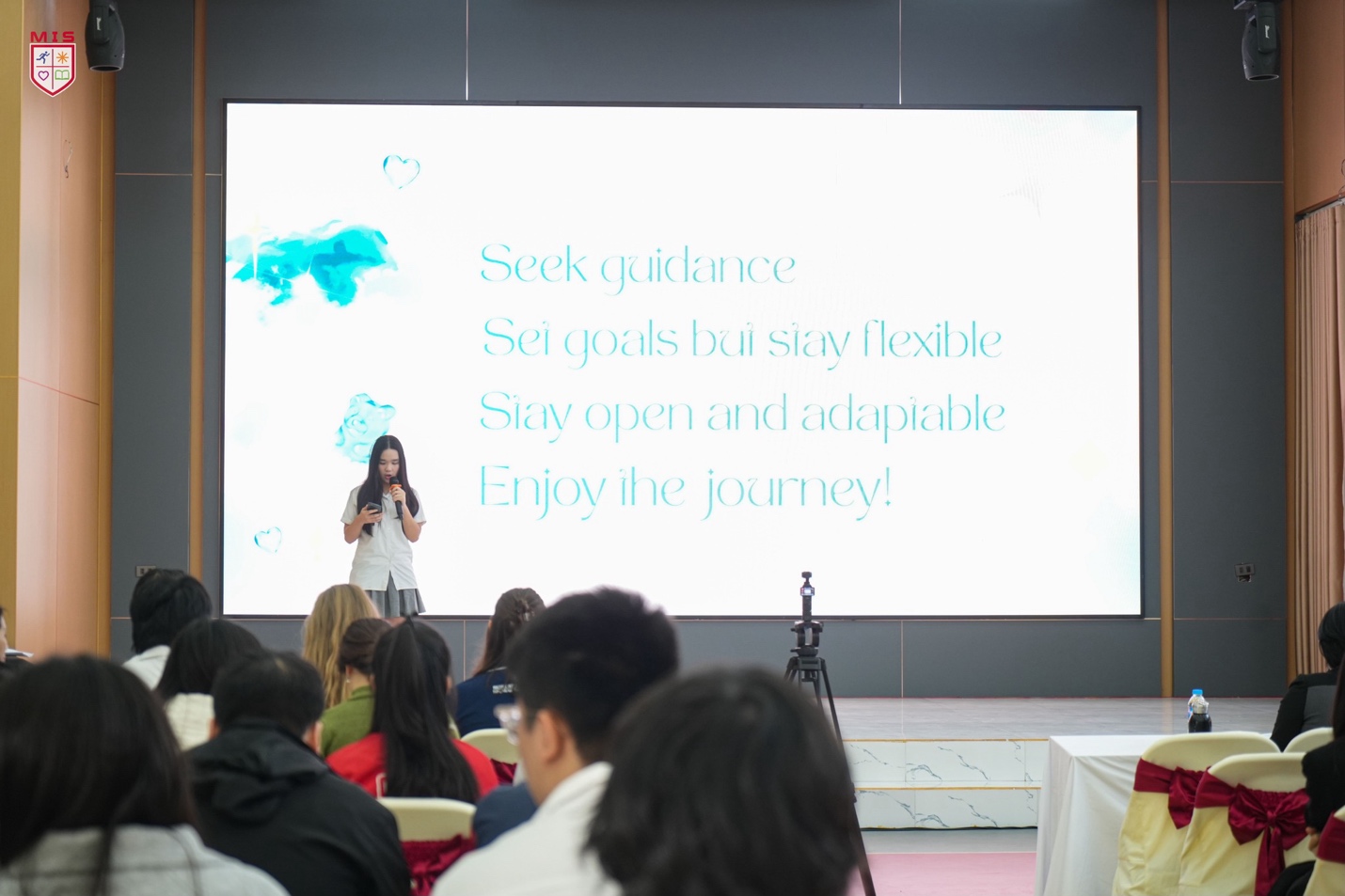 MIS TALKS – HÙNG BIỆN TIẾNG ANH