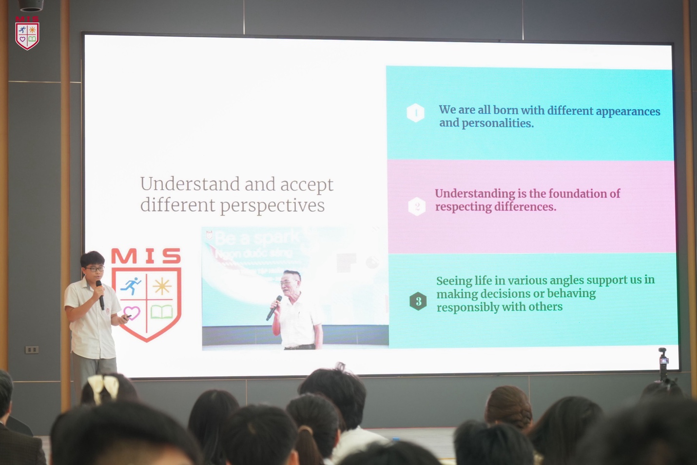 MIS TALKS – HÙNG BIỆN TIẾNG ANH