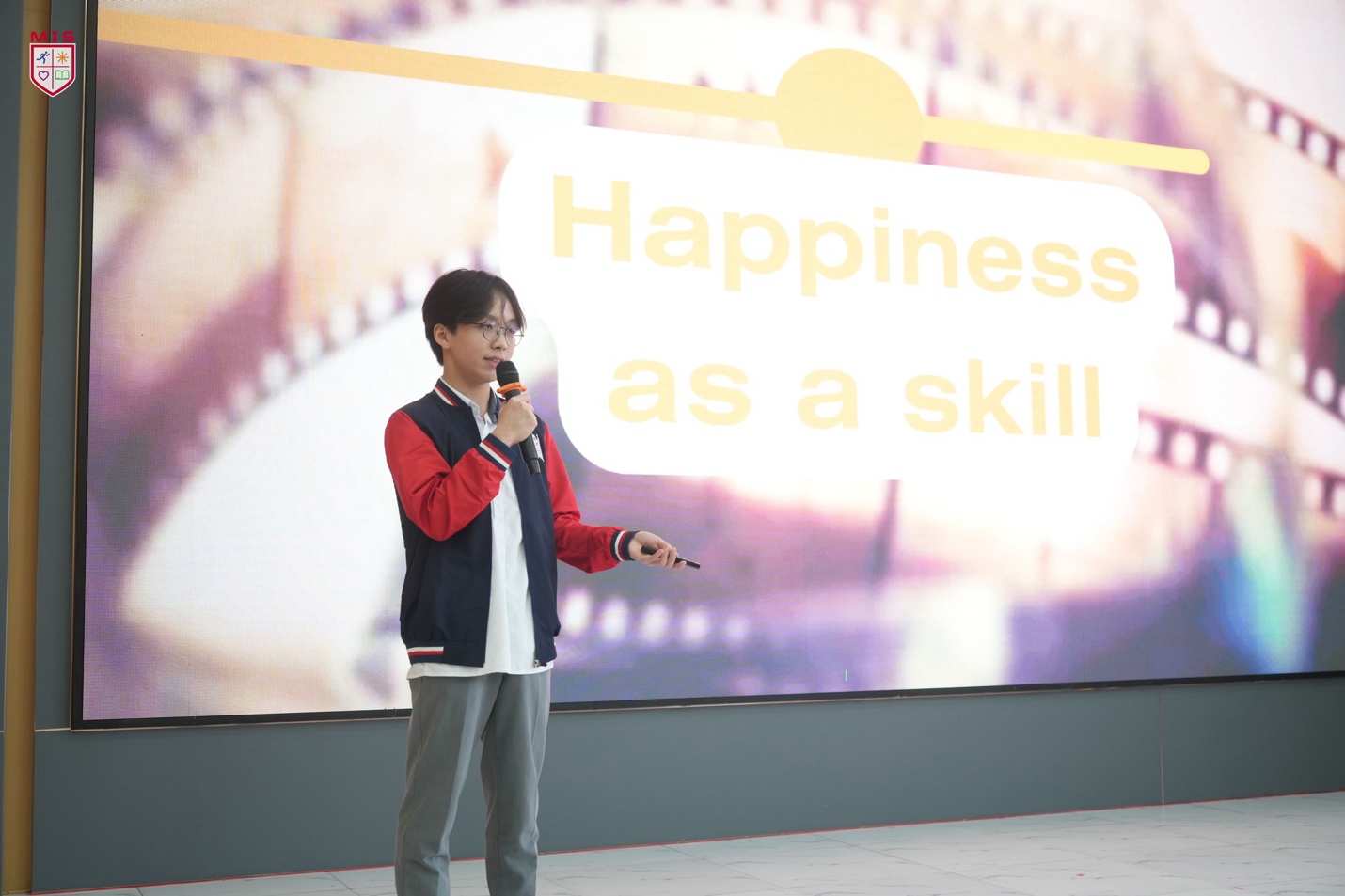 MIS TALKS – HÙNG BIỆN TIẾNG ANH