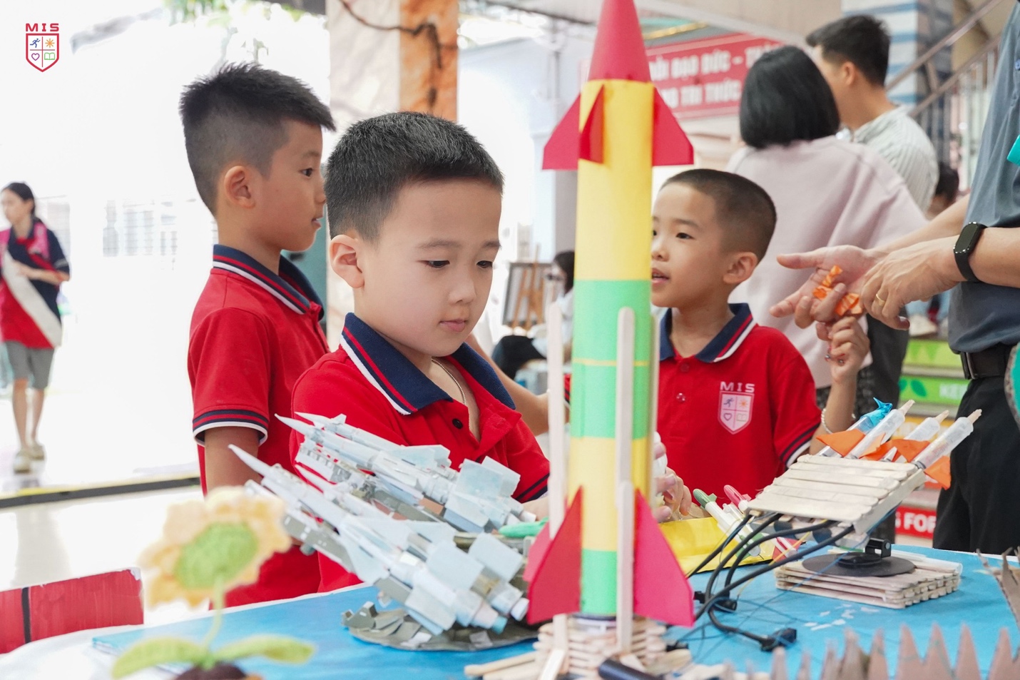 MIS INNOVATION DAY 2026 – “BẢN ĐỒ SÁNG TẠO” RỰC RỠ TỪ NHỮNG GIAN HÀNG ĐỘC ĐÁO