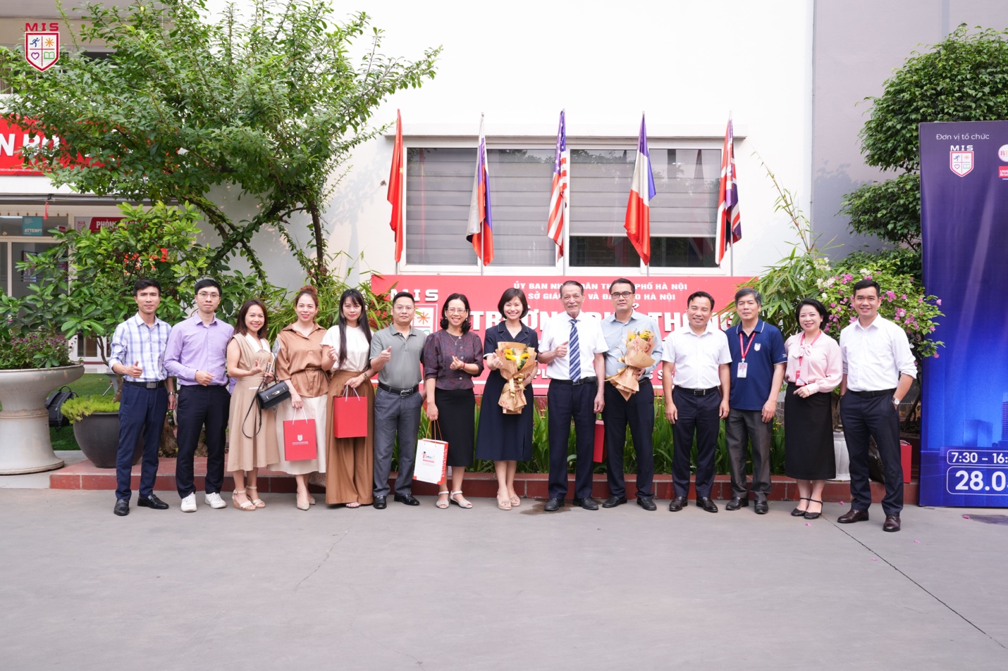 MIS KÝ KẾT HỢP TÁC CHIẾN LƯỢC VỚI ISMART VÀ EDULIVE, MỞ RỘNG TRẢI NGHIỆM HỌC TẬP THEO CHUẨN QUỐC TẾ