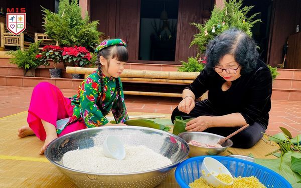 NĂM MỚI RỰC RỠ YÊU THƯƠNG NGẬP TRÀN