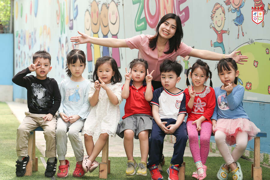 NHỮNG KHOẢNH KHẮC CÙNG NHAU – SẼ MÃI TRONG TIM NHÉ!