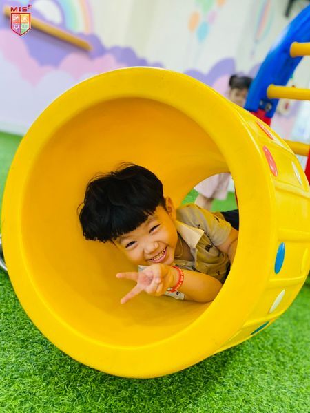 TUỔI THƠ CHÍNH LÀ NƠI ÊM ĐỀM NHẤT