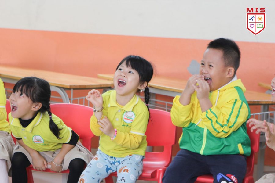 Trải nghiệm Tiểu học tại MIS, trẻ mầm non không muốn về!