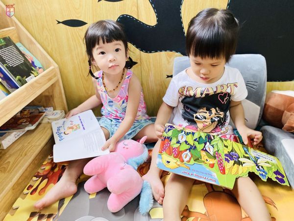 HÃY LUÔN MANG THEO BÊN MÌNH MỘT CUỐN SÁCH