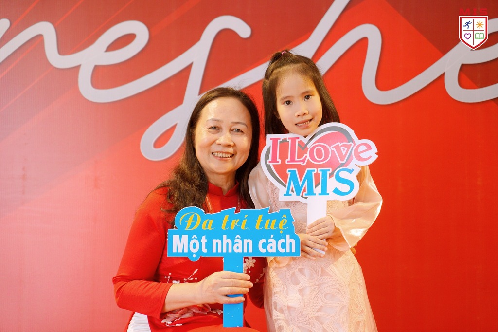 WELCOME FRESHERITAs TO MIS