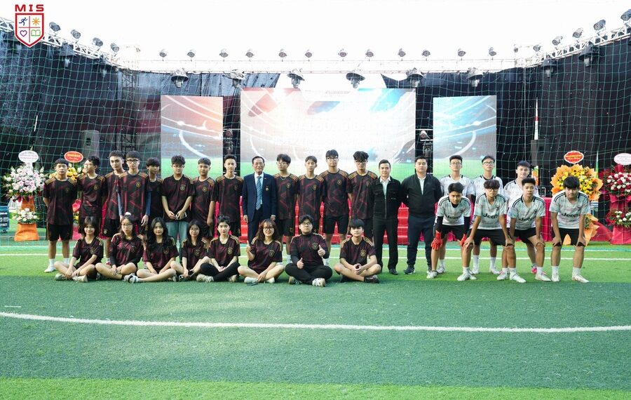 MIS FOOTBALL CHAMPIONSHIP CUP BÓNG ĐÁ MÙA THU MIS