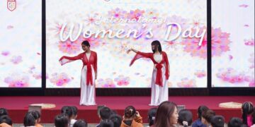 GỬI NHỮNG NGƯỜI PHỤ NỮ MANG TRÁI TIM BIẾT HÁT