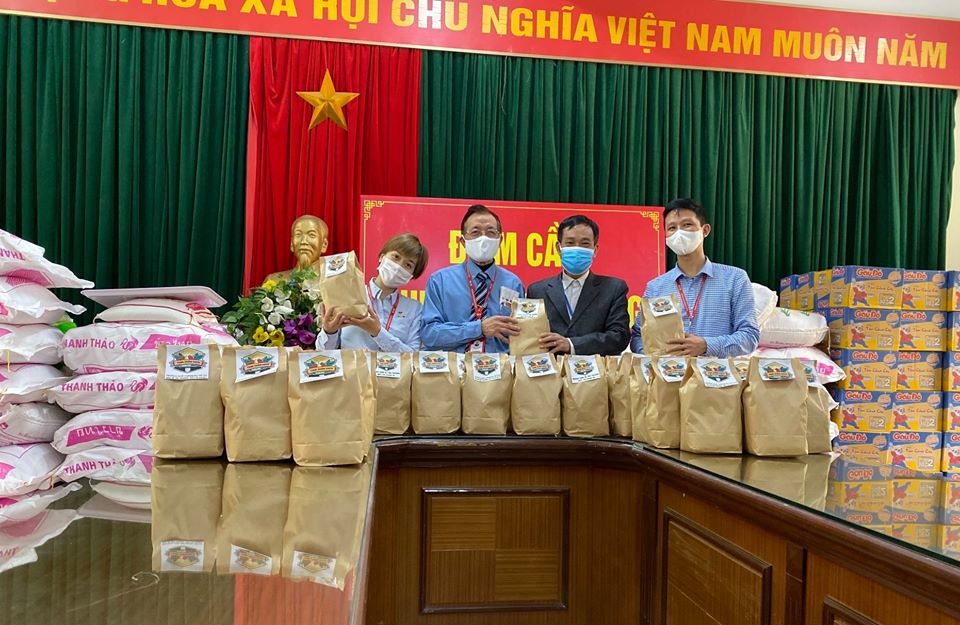 MCF TẶNG NGƯỜI KHÓ KHĂN THỰC PHẨM SẠCH TỪ TRANG TRẠI GD MIS