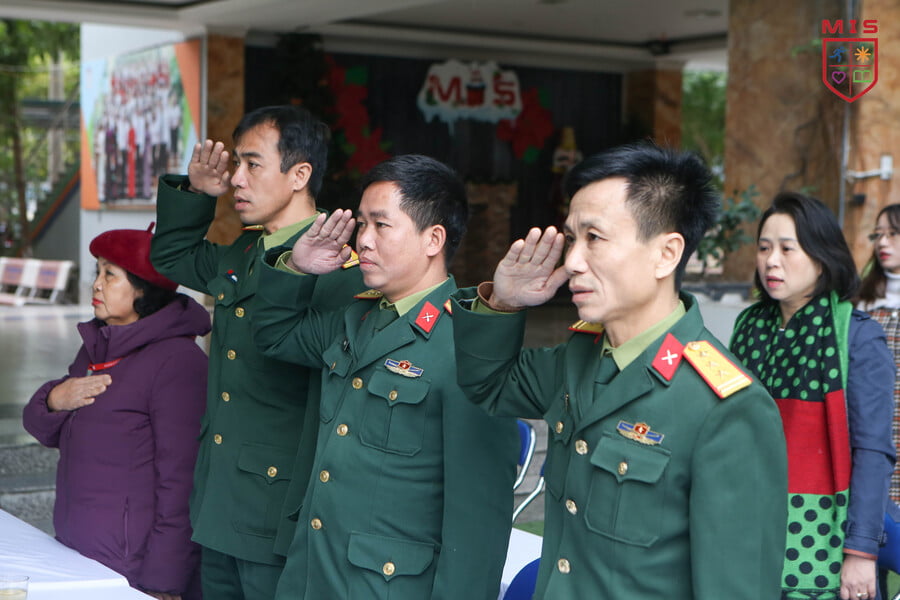 TỔ QUỐC TRONG TIM MISER