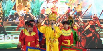 TỰ HÀO MỘT DẢI NON SÔNG – HƠI THỞ CỦA LỊCH SỬ TRONG TÂM HỒN MISERS