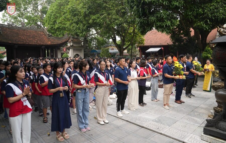 HÀNH TRÌNH KHÁM PHÁ ĐỀN ĐÔ SÁNG TẠO & KẾT NỐI TRI THỨC