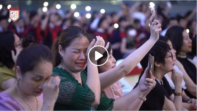 CHẮC CHẮN BẠN SẼ KHÓC KHI XEM VIDEO NÀY – DÀNH TẶNG NHỮNG NGƯỜI MẸ MỘT ĐỜI VÌ CON