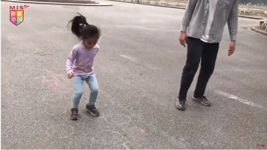 QUÁ KHỨ HAY TƯƠNG LAI