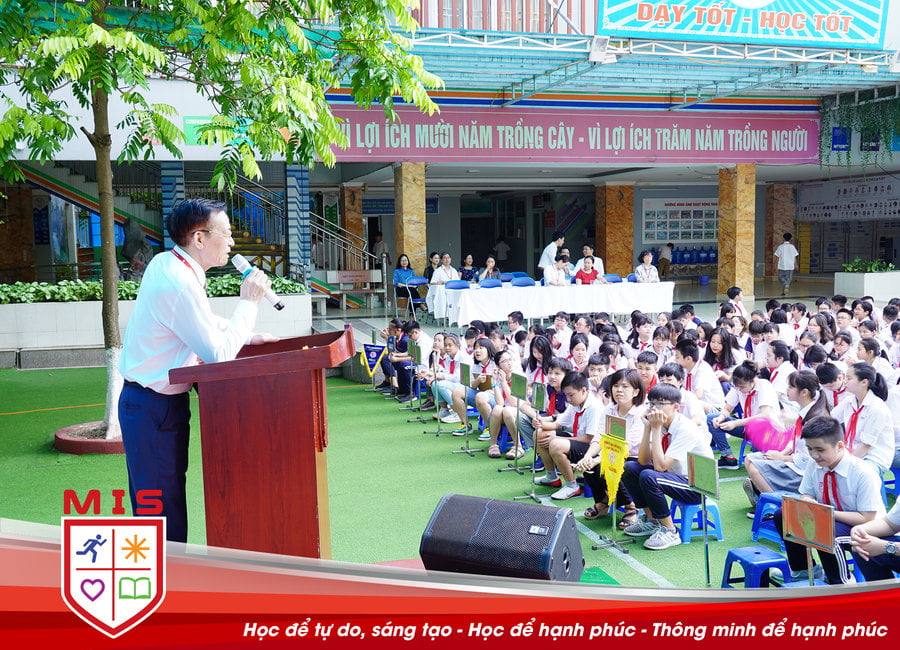 MIS – Chào cờ và Lễ Vinh danh đầu tiên của mùa hè 2020