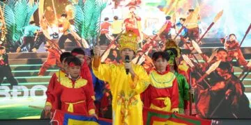 TỰ HÀO MỘT DẢI NON SÔNG – HƠI THỞ CỦA LỊCH SỬ TRONG TÂM HỒN MISERS