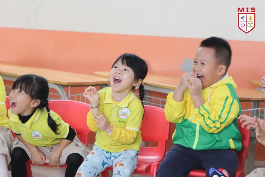 Trải nghiệm Tiểu học tại MIS, trẻ mầm non không muốn về!