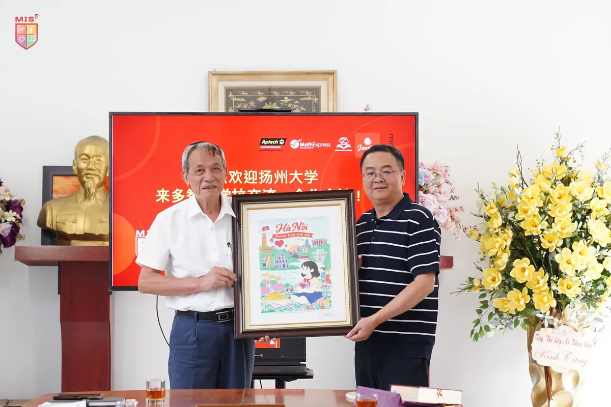 MIS đón đoàn cán bộ, giảng viên Trường Đại học Dương Châu (Trung Quốc)