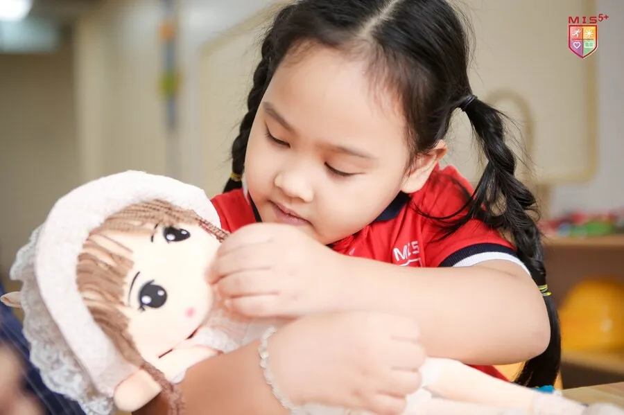 MẦM XANH ĐẤT NƯỚC ĐƯỢC VUN TRỒNG TỪ BÀN TAY NHỮNG GIÁO VIÊN YÊU TRẺ