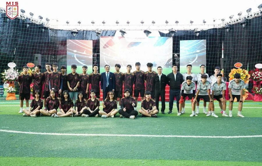MIS FOOTBALL CHAMPIONSHIP CUP BÓNG ĐÁ MÙA THU MIS