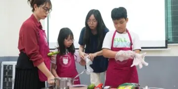 CUỐI TUẦN NHÀ BẠN ĂN GÌ?