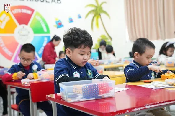 TRƯỜNG TIỂU HỌC HẠNH PHÚC MIS – NƠI GIÚP CON TÌM ĐƯỢC HẠNH PHÚC & KIẾN TẠO HẠNH PHÚC CỦA RIÊNG MÌNH
