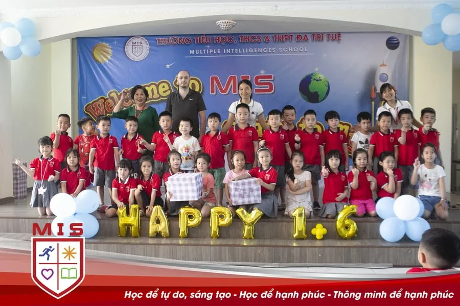 TỔ CHỨC TẾT THIẾU NHI CHO TIỂU HỌC MIS