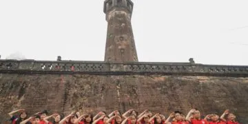 TRẢI NGHIỆM THÚ VỊ TẠI BẢO TÀNG QUÂN ĐỘI – KỶ NIỆM 70 NĂM CHIẾN THẮNG ĐIỆN BIÊN PHỦ