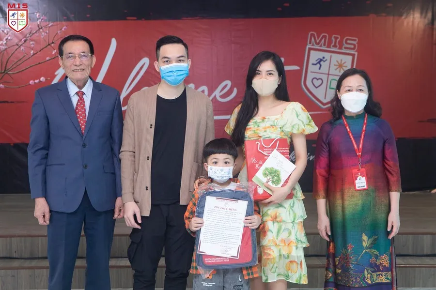 CHÂN TRỜI TRI THỨC RỘNG MỞ NGÔI TRƯỜNG GIÚP THỰC HIỆN HOÁ GIẤC MƠ